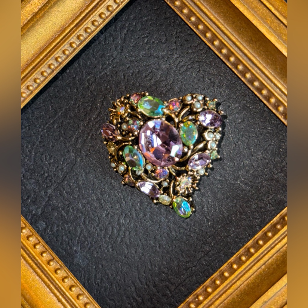 Gorgeous Vtg Heart Brooch